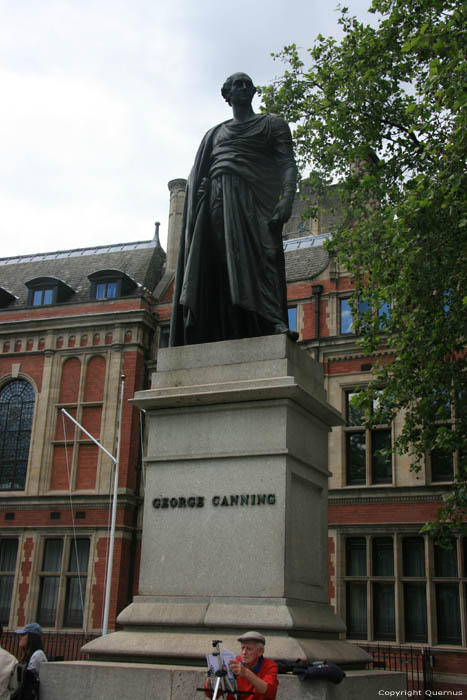 Statue George Canning LONDRES / Angleterre 