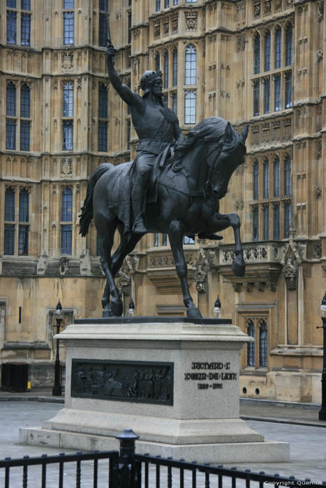 Statue Equestre Richard 1 Coeur de Lion LONDRES / Angleterre 