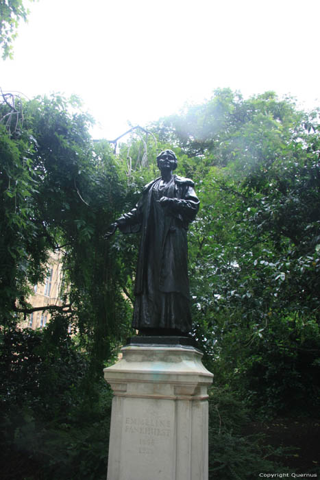 Emmeline Pankhurst statue LONDON / United Kingdom 