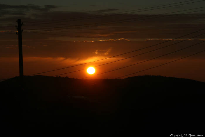 Coucher du soliel en hiver Izvorishte / Bulgarie 