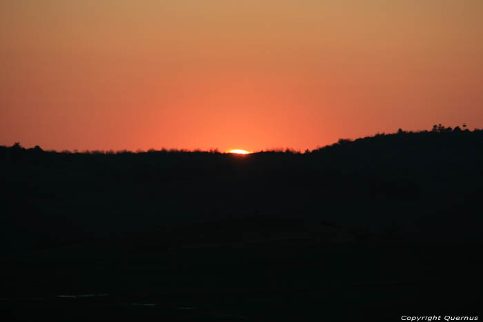 Coucher du soliel en hiver Izvorishte / Bulgarie 