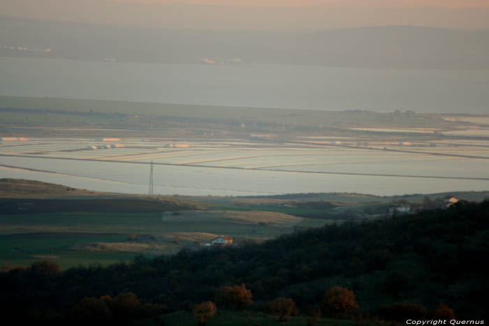 Vue sur Bourgas, bay de Burgas en Mer Noire Izvorishte / Bulgarie 