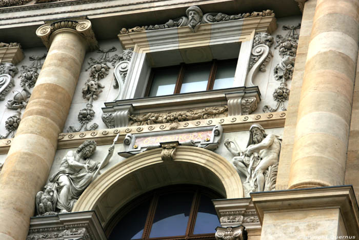 Peoples Theatre - Nature History Museum VIENNA / Austria 