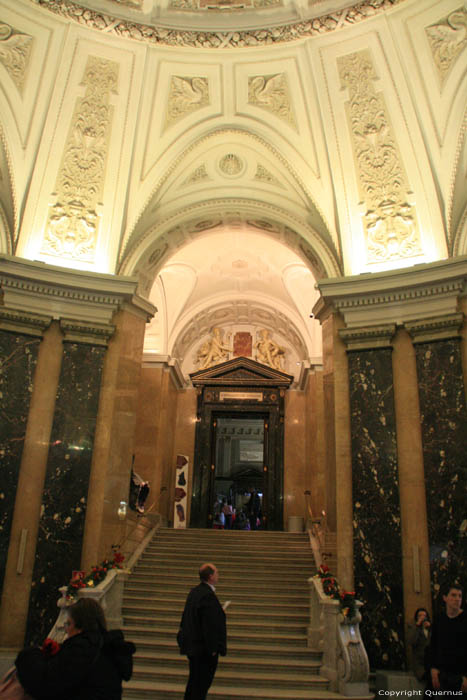 Peoples Theatre - Nature History Museum VIENNA / Austria 