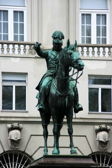 Statue de chevalier VIENNE / Autriche 