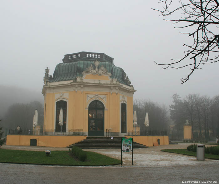 Pavillon dans Zoo VIENNE / Autriche 