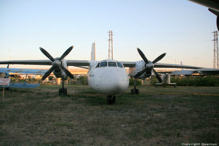 Aeroport - Anciens Avions Bourgas  Burgas / Bulgarie 