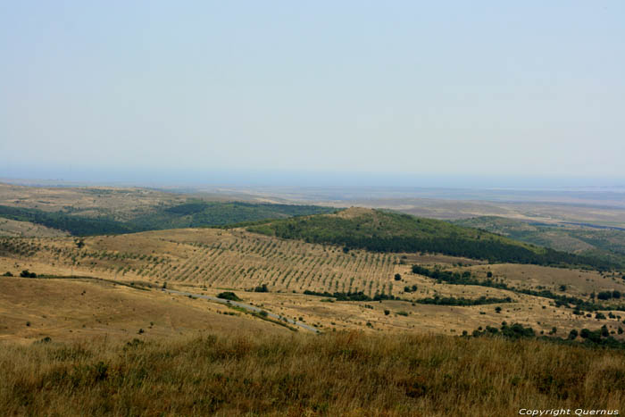 Zicht vanop heuveltop Izvorishte / Bulgarije 