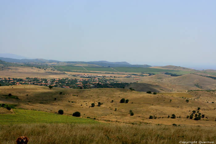 Zicht vanop heuveltop Izvorishte / Bulgarije 