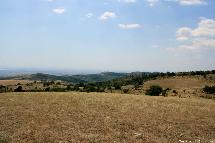 Zicht vanop heuveltop Izvorishte / Bulgarije 