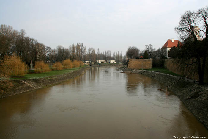 Raba rivier Gyor / Hongarije 