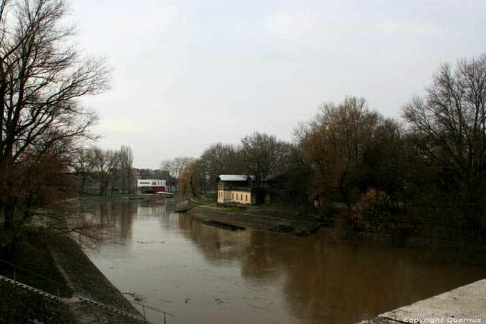 Raba rivier Gyor / Hongarije 