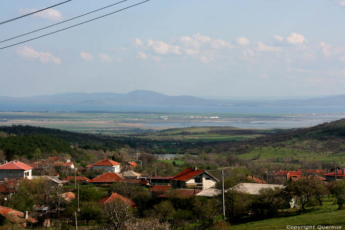 Uitzicht in de lente Izvorishte / Bulgarije 