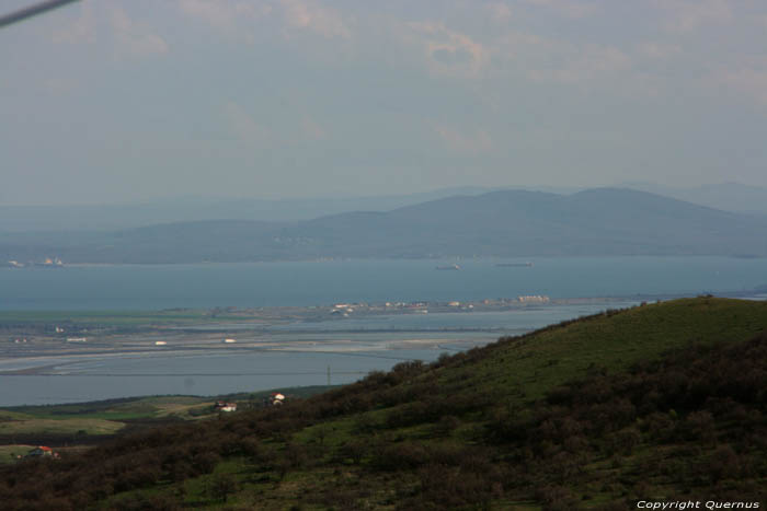 Uitzicht in de lente Izvorishte / Bulgarije 