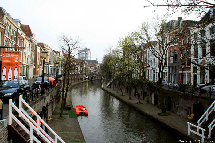 Nieuwekade - begin Oude Gracht Utrecht / Nederland 