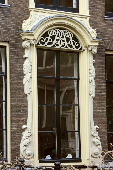 Claustraal huis/ Schlosser- Beeldsnijderhuis Utrecht / Nederland 