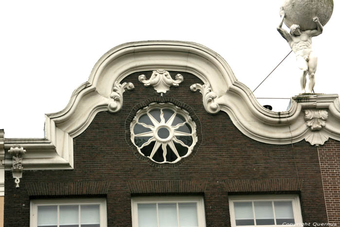 Nec Aspera Terrent Huis Utrecht / Nederland 