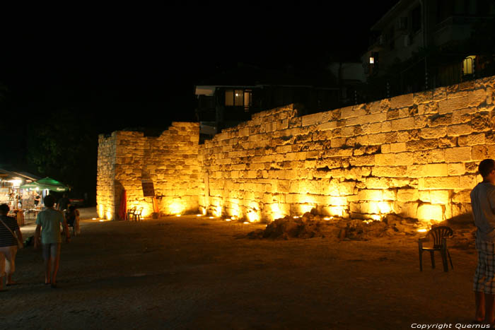 Oude Stadsmuur en Stadspoort Sozopol / Bulgarije 