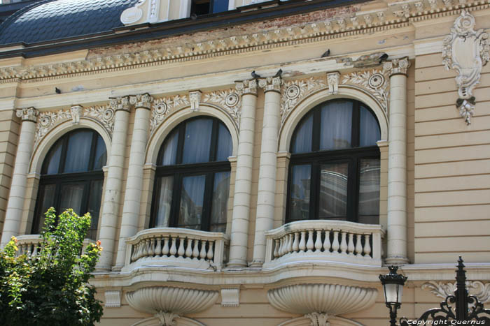 Galerie de Magasins avec Restes de Stade Romain Philippos  Plovdiv / Bulgarie 