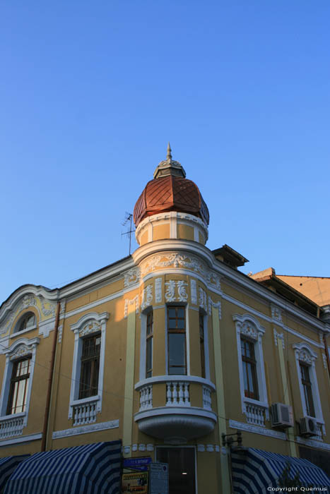 Corner Building Burgas / Bulgaria 