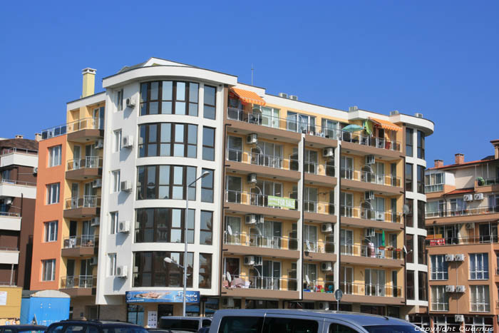 Moderne appartmentsgebouwen Pomorie / Bulgarije 