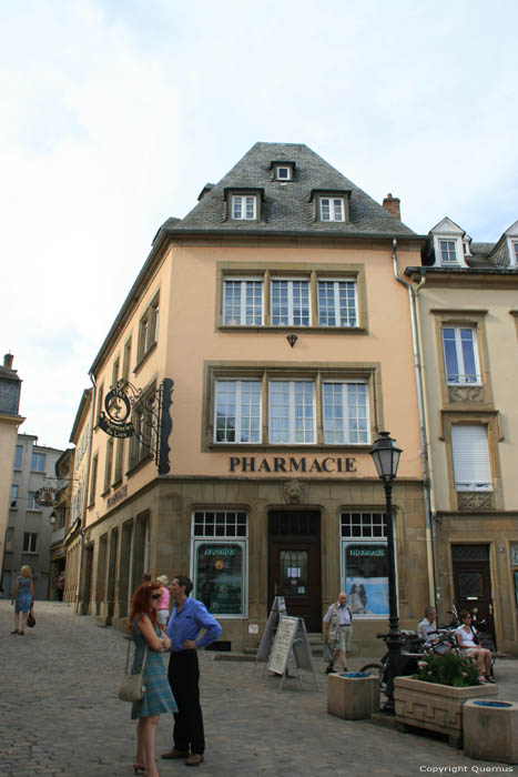 Apotheek van De Leeuw (Pharmacie du Lion) Echternach / Luxemburg 