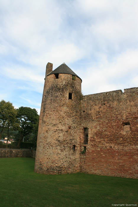 Chteau-fort de Pettange / Chteau Pittigero Mazini  Pettingen / Luxembourg 