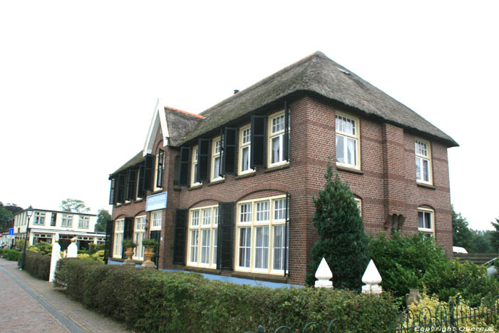 Voormalig gemeentehuis Giethoorn in Steenwijkerland / Nederland 