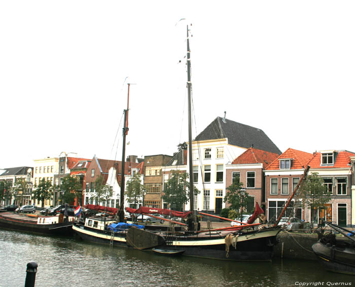 Engelbrug schip Zwolle in ZWOLLE / Nederland 