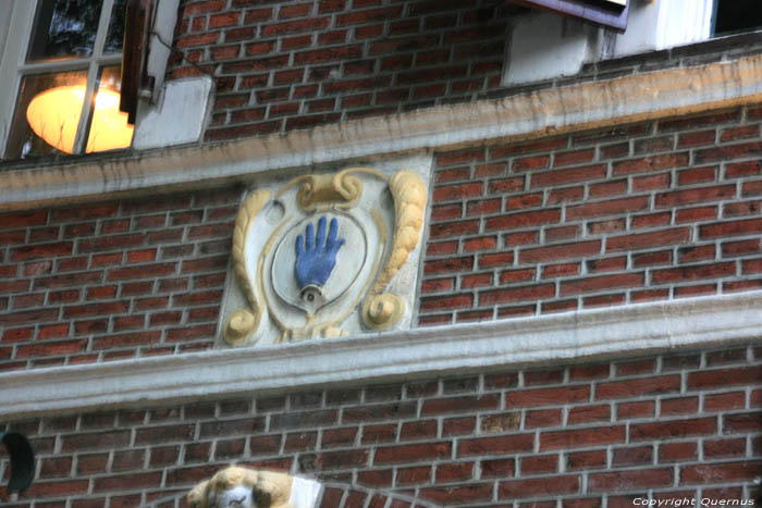 The Blue Hand - Wineshop D.Oolgaard et Fils Harlingen / Netherlands 