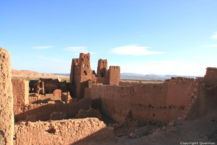 Kasbah en Runes Tadoula Zenifi / Maroc 