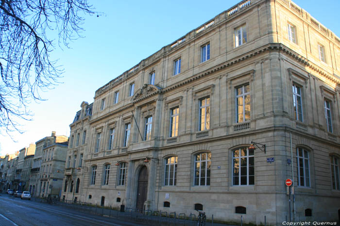 Btiment Universit Facult de Droit Bordeaux / FRANCE 