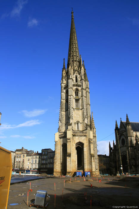 Toren van Sint-Michel Basiliek Bordeaux / FRANKRIJK 