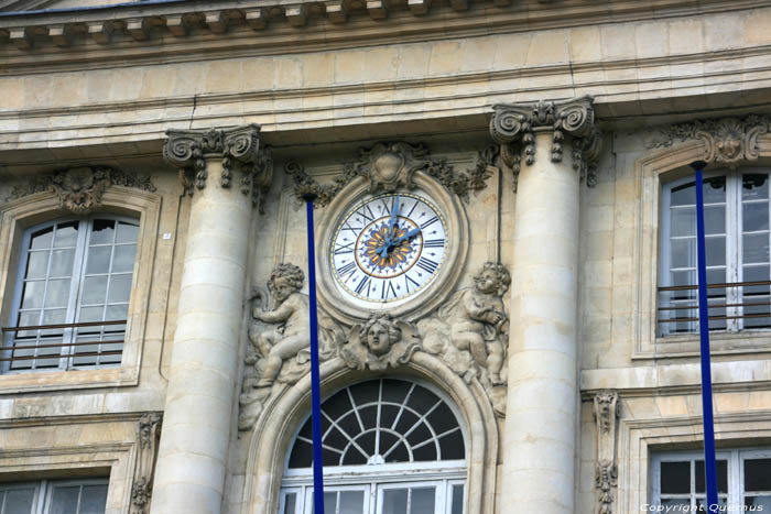 Gebouwen aan Beursplein Bordeaux / FRANKRIJK 