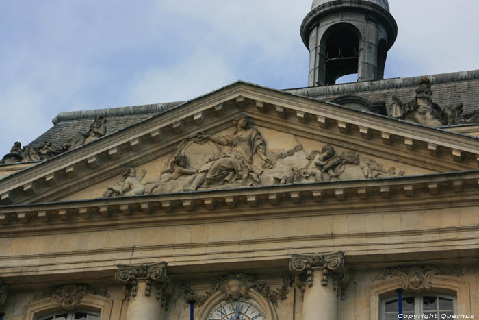 Buildings on Borse Square Bordeaux / FRANCE 