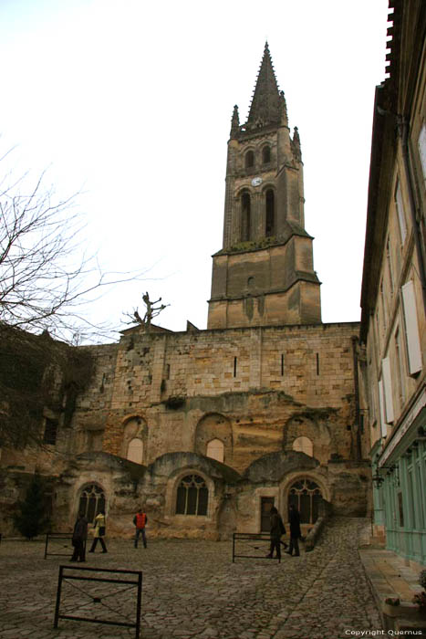 Monolythe kerk Saint-Emilion / FRANKRIJK 