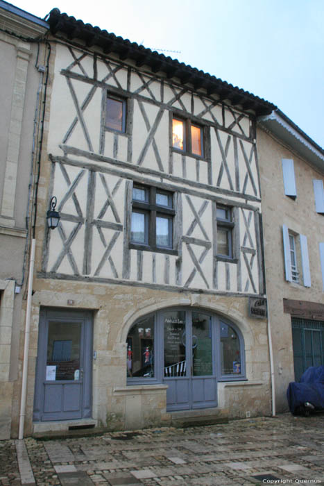 Huis Art Cadre Saint-Macaire / FRANKRIJK 