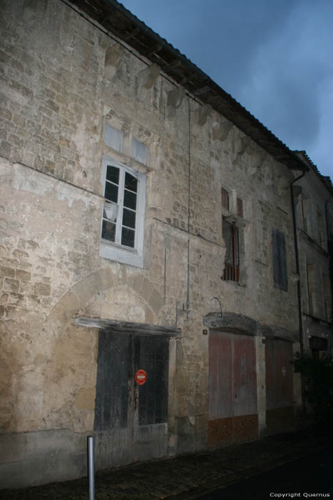 Maison Saint-Macaire / FRANCE 