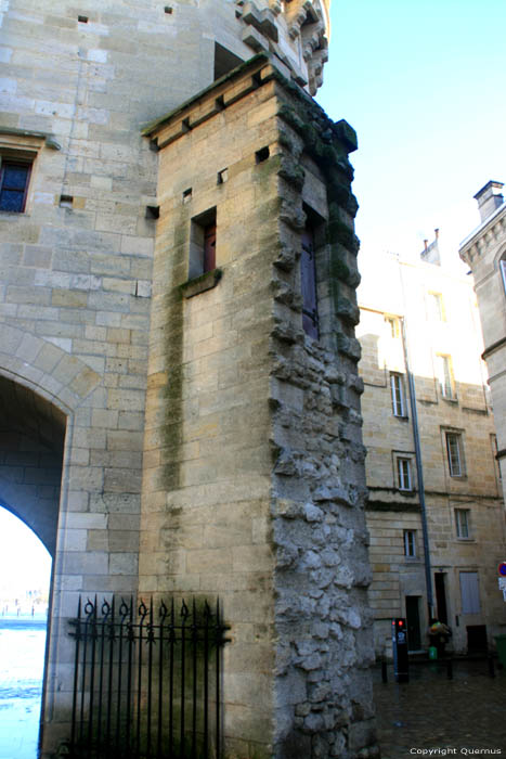 Cailhau Gate Bordeaux / FRANCE 