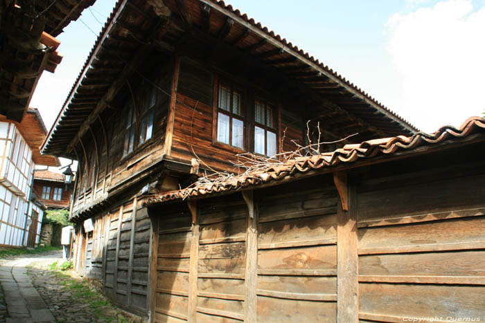 Houten Huis Kotel / Bulgarije 