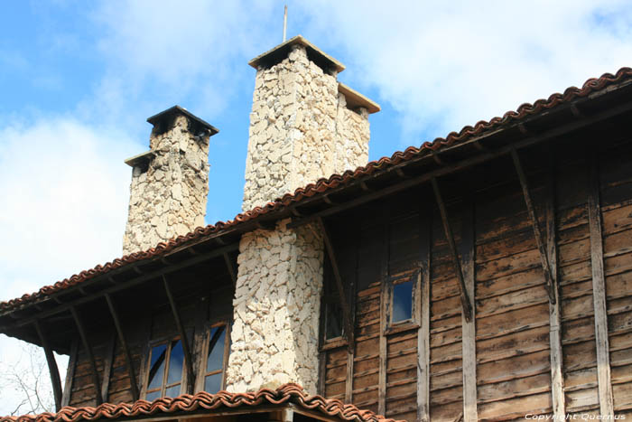 Revival Huis met Veel schoorstenen Zheravna in Kotel / Bulgarije 