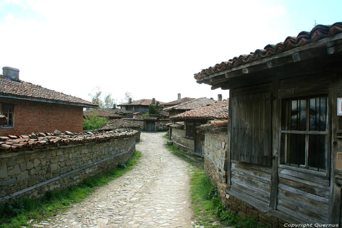 Straatzicht Zheravna in Kotel / Bulgarije 