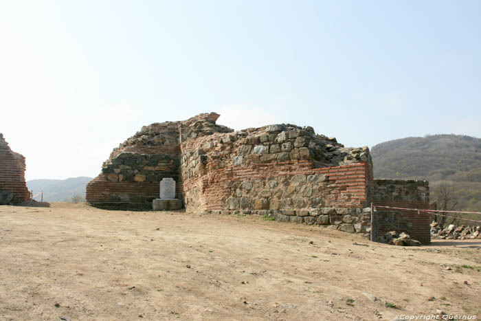 Trayanovi Vrata Ruines (Porte de Trayan) Mirovo  IHTIMAN / Bulgarie 
