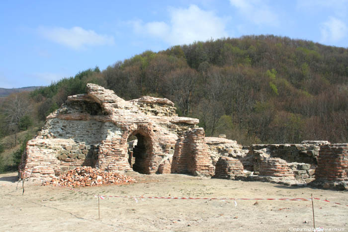 Rune Trayanovi Vrata (Poort van Trayan) Mirovo in IHTIMAN / Bulgarije 