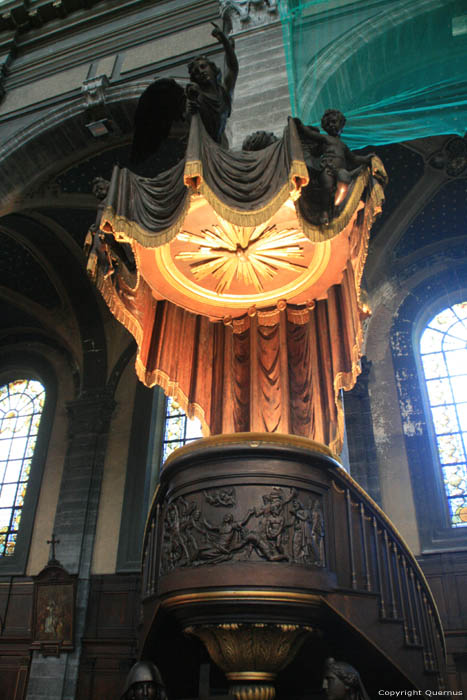 Sint-Etiennekerk RIJSSEL / FRANKRIJK 