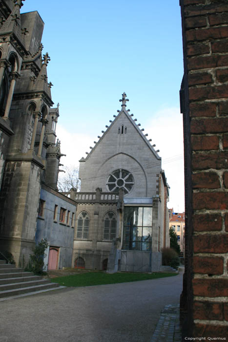 Onze-Lieve-Vrouwe-van-het-Prieelcathedraal RIJSSEL / FRANKRIJK 