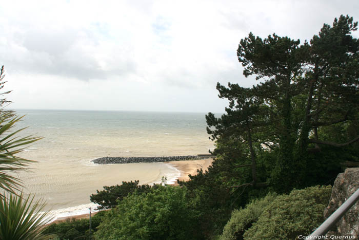 Zicht op Strand en Zee FOLKESTONE / Engeland 