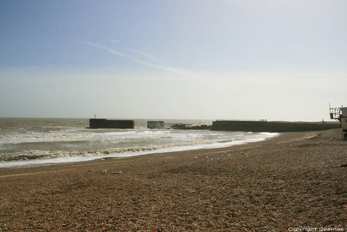 Strand en Vissersboten Hastings / Engeland 