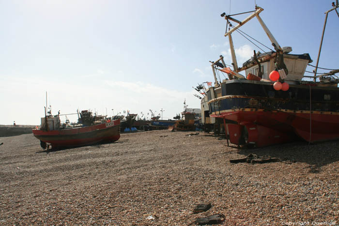 Strand en Vissersboten Hastings / Engeland 