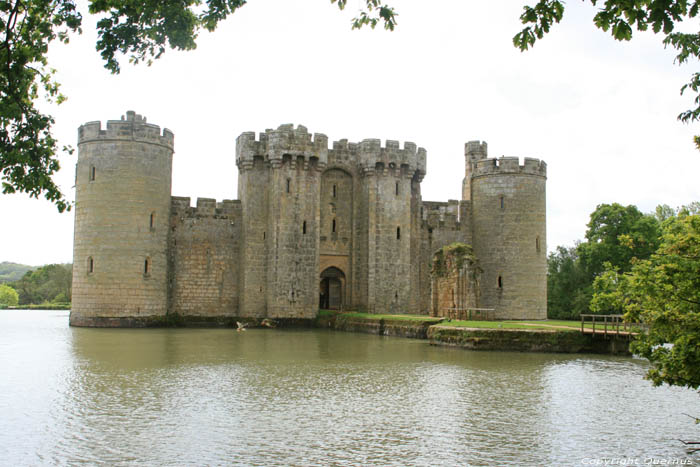 Burcht van Edward Dalyngrigge te Bodiam Bodiam in Robertsbridge / Engeland 